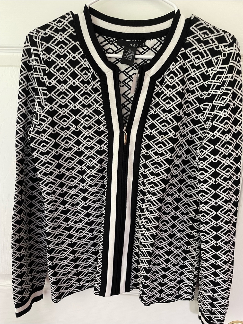 GRACE Black & White Geometric Zip Front Knit Jacket Cardigan Size M